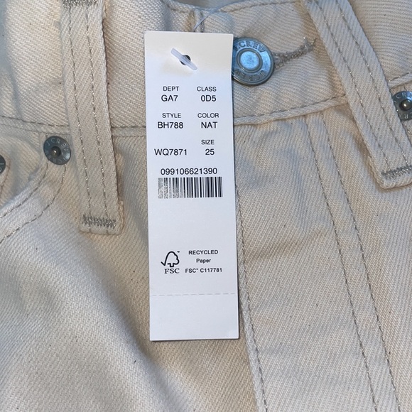 Off-White Mid-Rise Classic Straight Leg Jeans - Picture 5 of 6